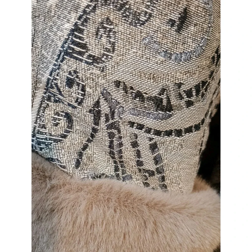 NWT Chico's Jacket Women's 1 US Medium Jacquard Removable Faux Fur Cuffs Shimmer